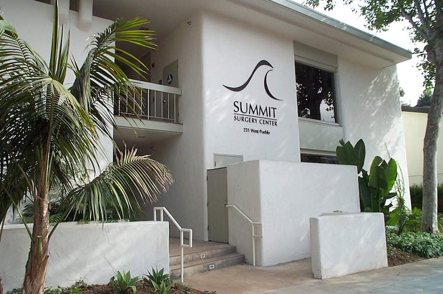 exterior view of summit surgery center